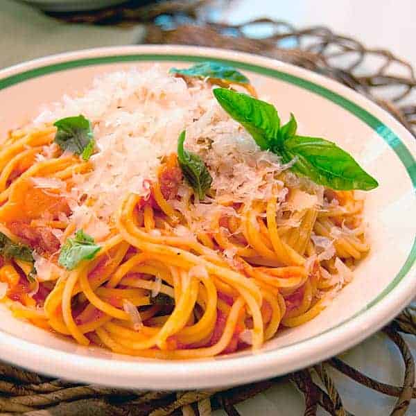 pasta with tomato basil sauce