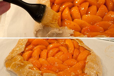 galette_glazed Glaze with jam and honey
