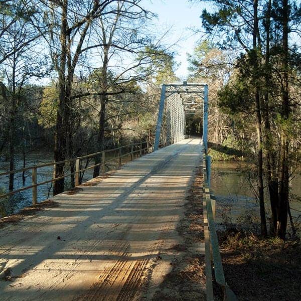 The one lane bridge over the Ichauway-Nochauway Creek on Ichauway Plantation in southwest Georgia. https://www.lanascooking.com/ichauway-plantation/