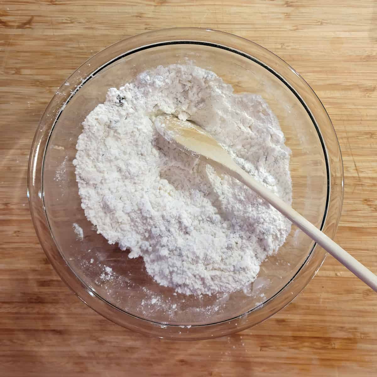 Currants added to the flour-butter mixture.
