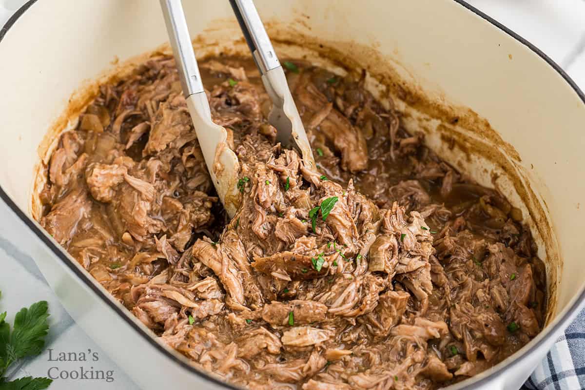Finished ragu in a Dutch oven.