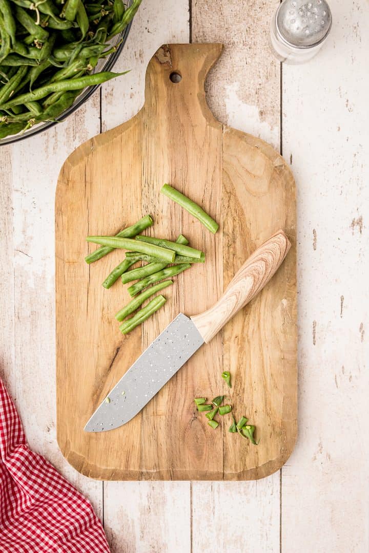 Old fashioned southern style green beans recipe lana s cooking