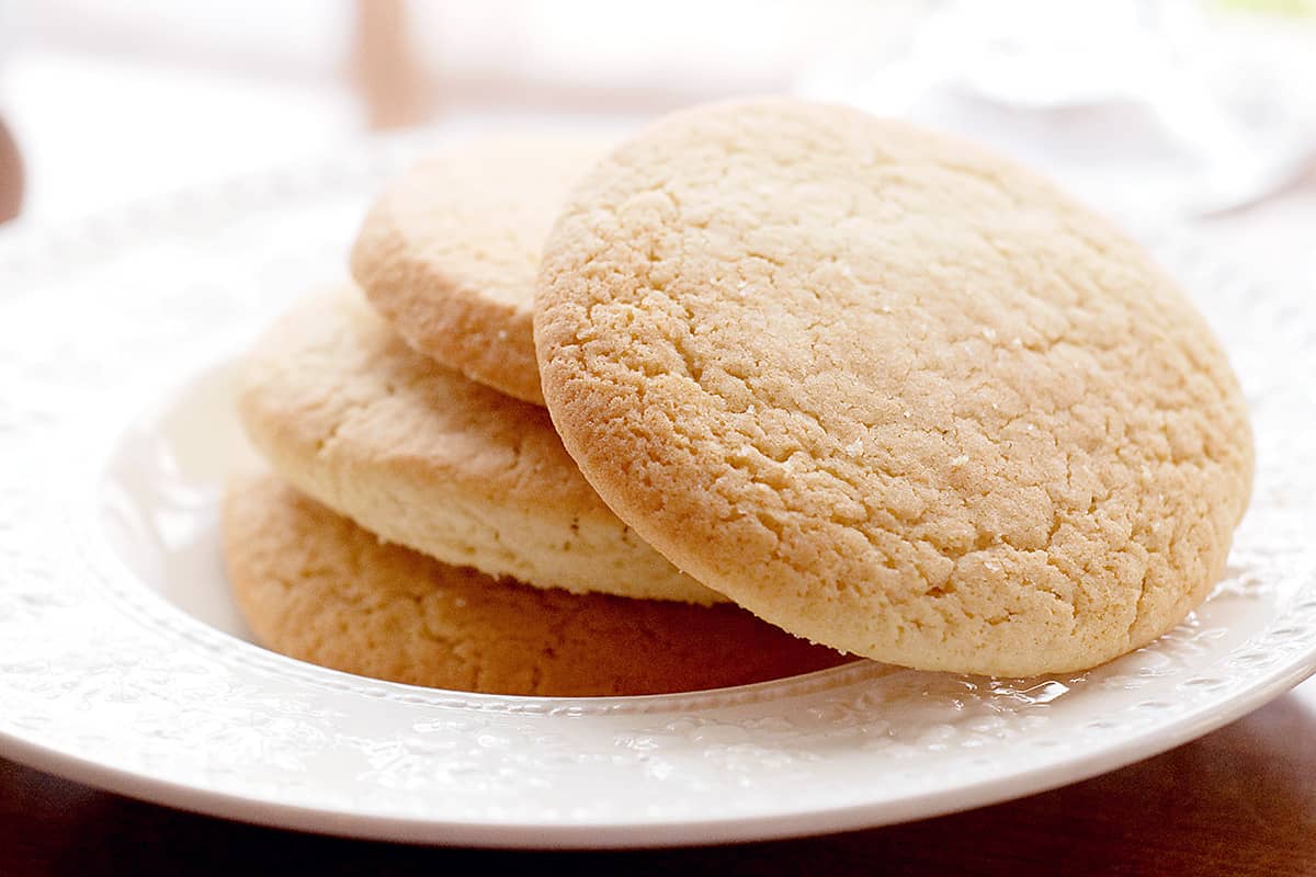 Tea cakes on a white Wedgewood plate.