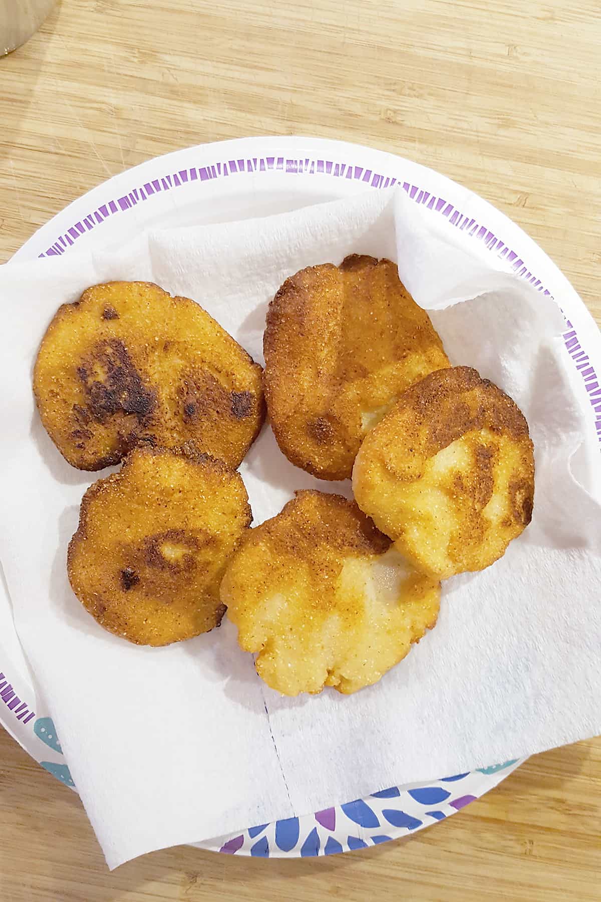 Finished cornbread draining on paper towels.