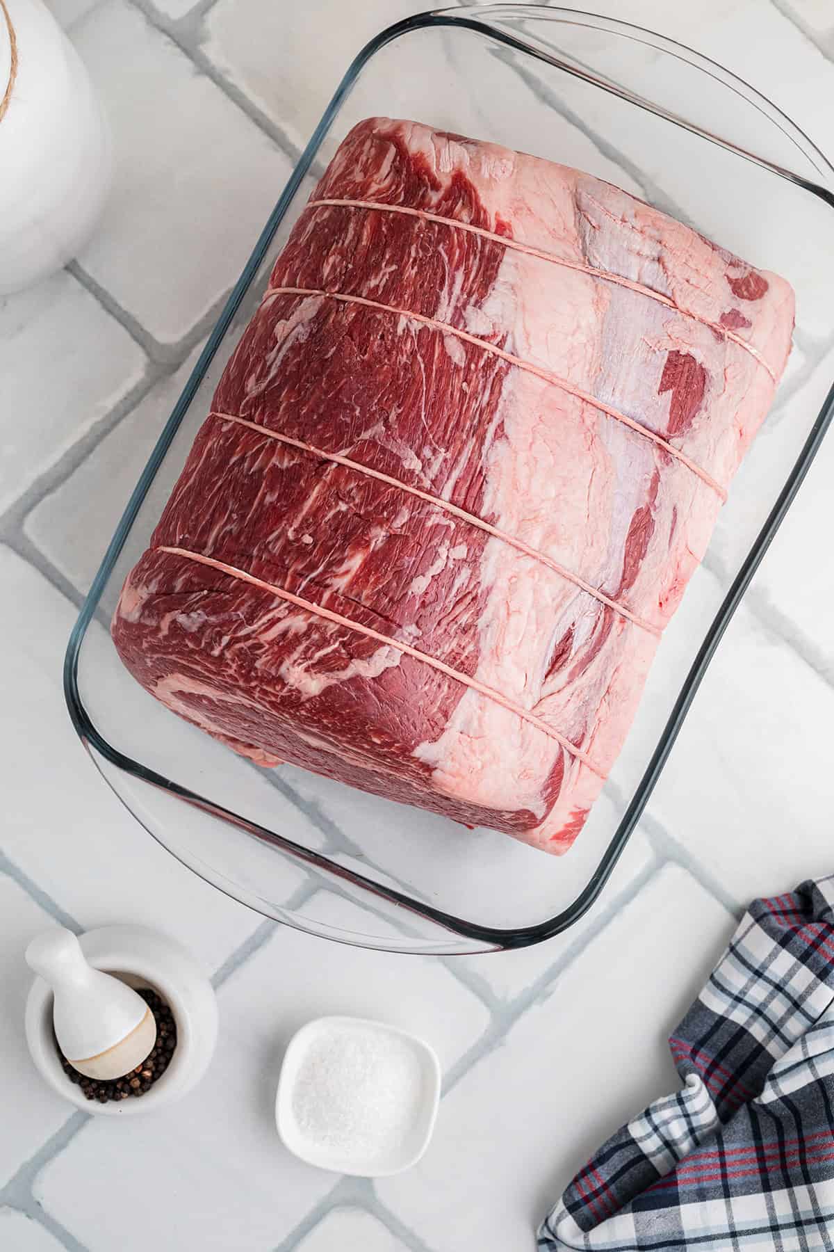Ingredients needed to make this recipe; prime rib roast, salt, pepper.