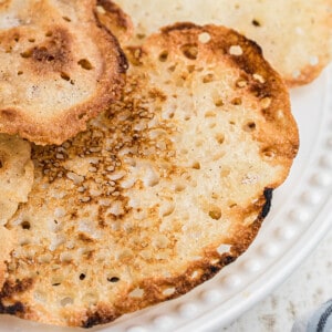 Thin and Crispy Lacy Cornbread